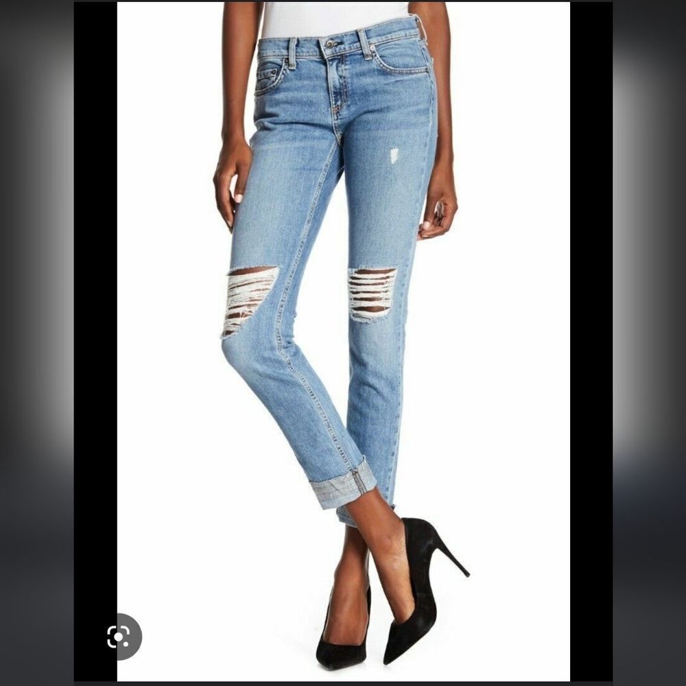 Medium wash, super soft, distressed Rag&bone skinny jeans w/distressed hem sz25!